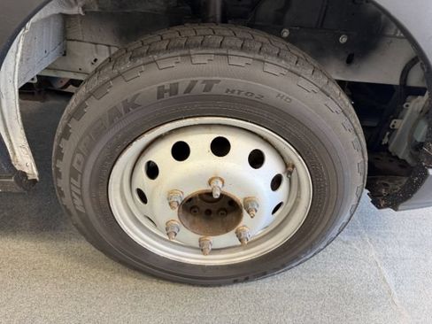 Used 2022 Ford Transit 350 DRW RWD image 8