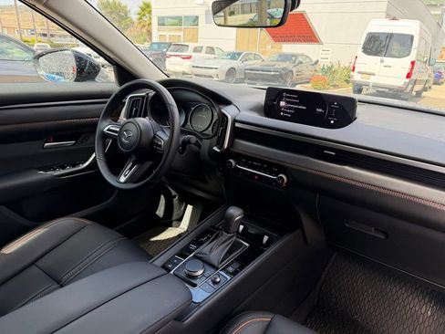 Used 2025 MAZDA CX-50 AWD 2.5 Hybrid w/ Weather Package image 17