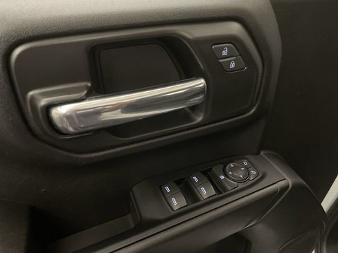 Used 2024 Chevrolet Silverado 1500 Custom w/ Dark Appearance Package AWD/4WD image 16
