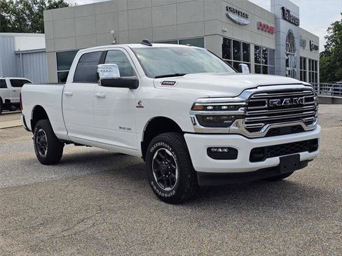 Certified 2026 RAM 2500 Laramie AWD/4WD image 5