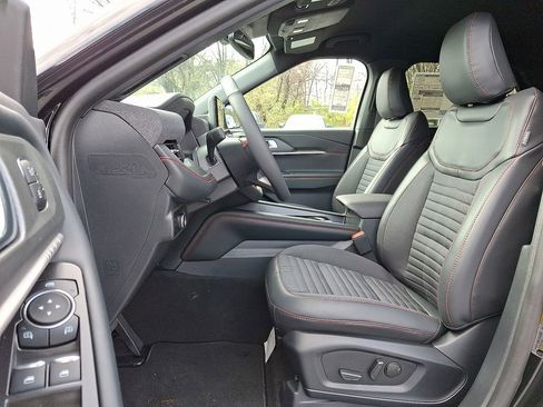 New 2026 Ford Explorer ST-Line w/ ST-Line Street Pack image 11