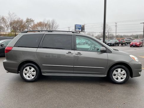 Used 2004 Toyota Sienna XLE image 9