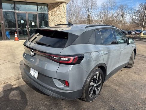 Used 2023 Volkswagen ID.4 Pro image 3