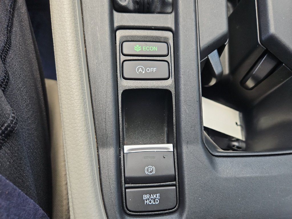 Certified 2023 Honda Accord LX image 16