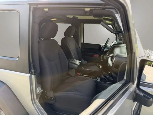 Used 2015 Jeep Wrangler Sport w/ Quick Order Package 23S AWD/4WD image 46