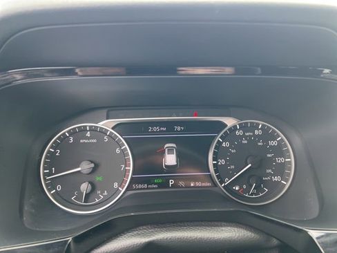 Used 2024 Nissan Pathfinder SV image 11