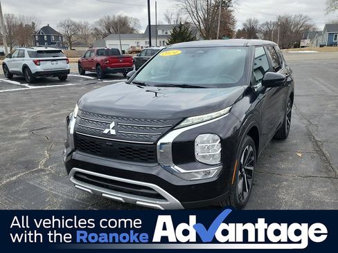 Used 2024 Mitsubishi Outlander SE Black Edition image 1