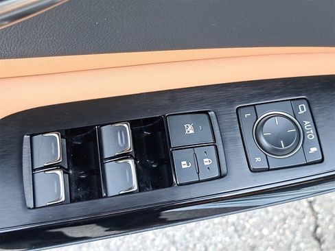 Used 2023 Lexus ES 350 w/ Premium Package image 29