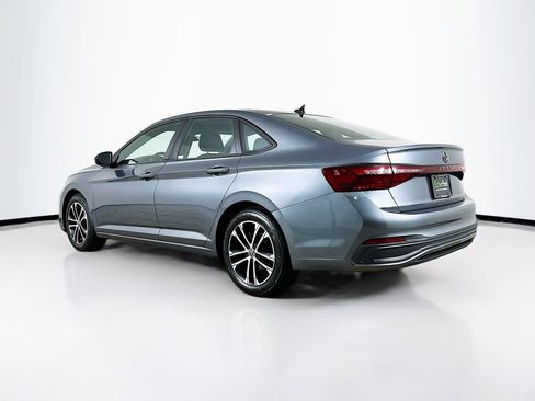 Used 2025 Volkswagen Jetta Sport image 5