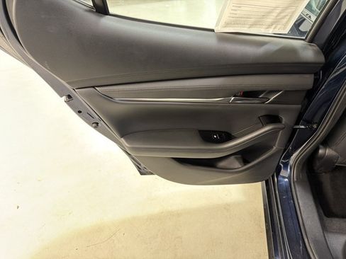 Used 2019 MAZDA MAZDA3 Hatchback FWD image 24