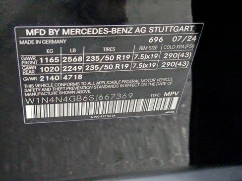 Certified 2025 Mercedes-Benz GLA 250 image 24