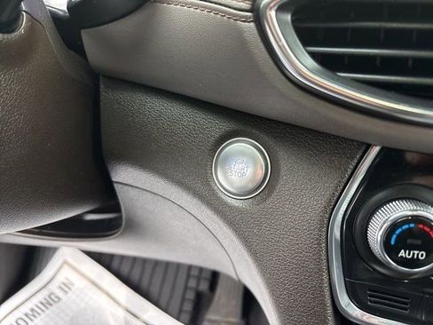 Used 2019 Hyundai Santa Fe AWD image 18