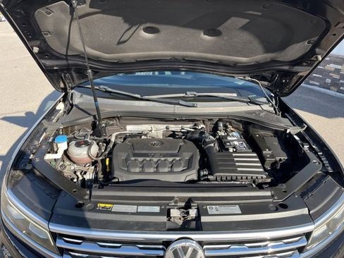 Used 2018 Volkswagen Tiguan SEL Premium image 22