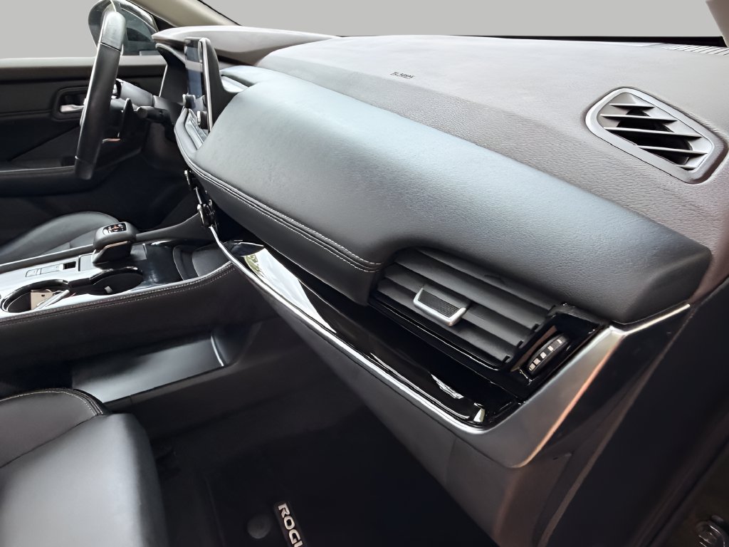 Used 2023 Nissan Rogue SL AWD/4WD image 13
