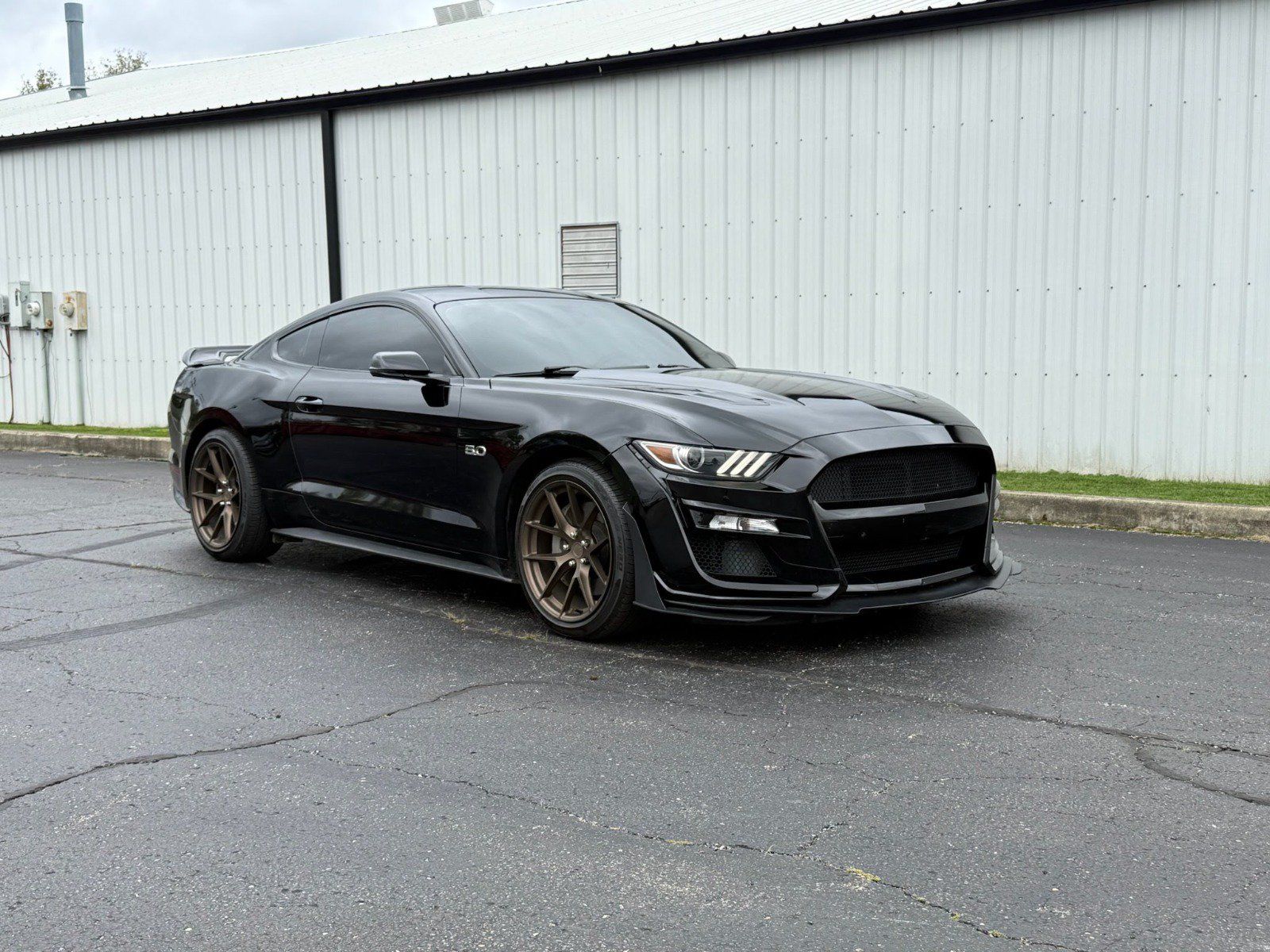 Used 2015 Ford Mustang GT Premium w/ Equipment Group 401A RWD image 4