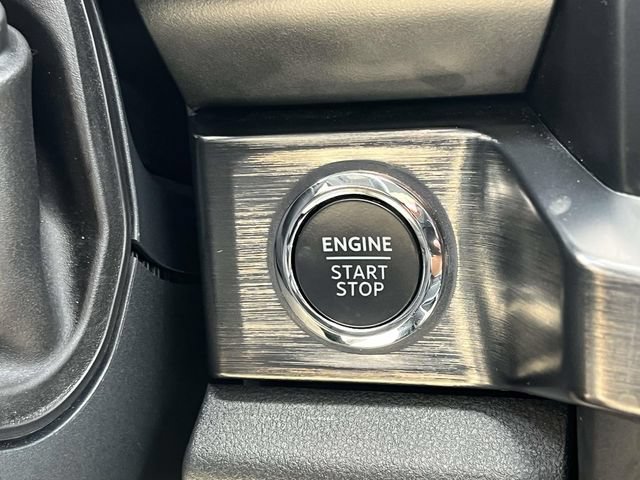 Used 2025 Ford F350 Lariat w/ Black Appearance Package AWD/4WD image 28