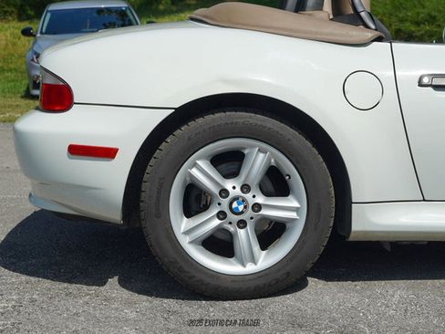 Used 2000 BMW Z3 2.5i image 10