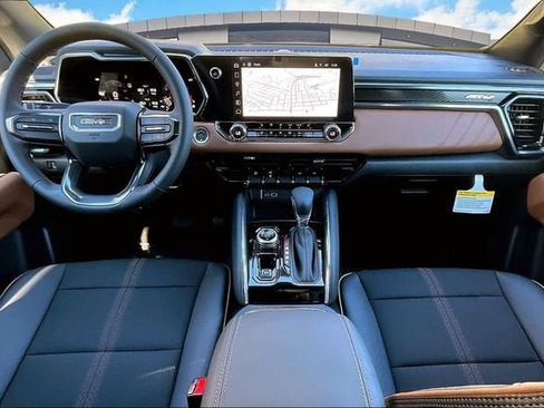 New 2026 GMC Canyon AT4 image 5