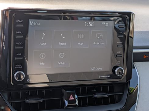 Used 2022 Toyota Corolla LE image 30