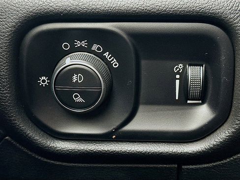 Used 2022 RAM 1500 Big Horn image 10