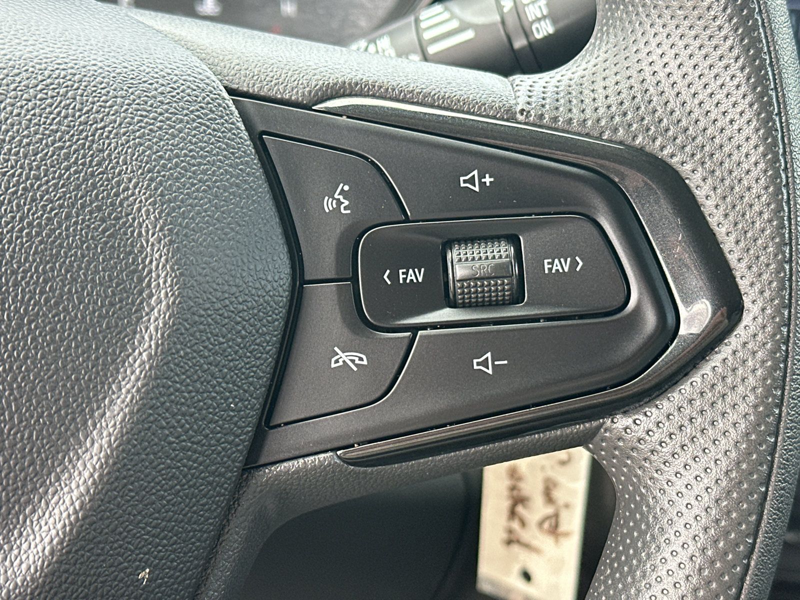 Used 2026 Chevrolet Trax LS FWD image 18