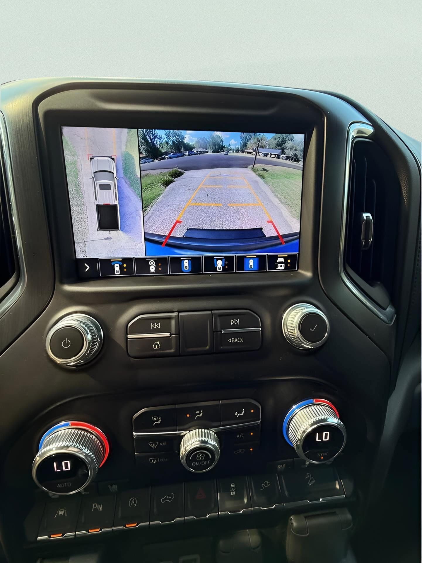 Used 2021 GMC Sierra 1500 AT4 w/ AT4 Value Package AWD/4WD image 14