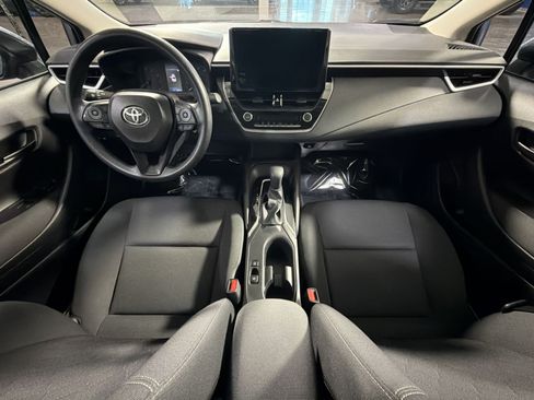 Used 2025 Toyota Corolla LE FWD image 33