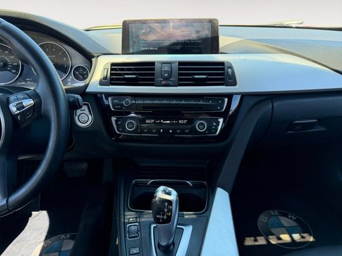 Used 2017 BMW 320i Sedan RWD image 11