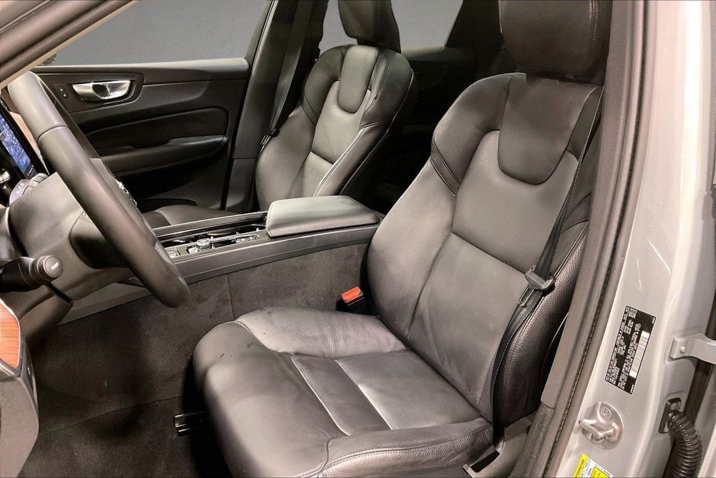 Certified 2024 Volvo XC60 B5 Plus w/ Climate Package AWD/4WD image 22