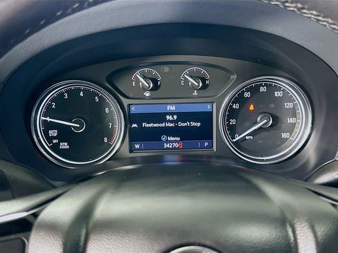 Used 2024 Buick Enclave Essence w/ Technology Package image 24