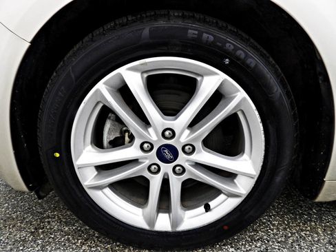 Used 2018 Ford Fusion S image 18