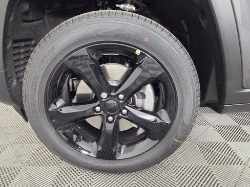 New 2026 Jeep Grand Cherokee L Limited w/ Limited Altitude Package RWD image 8