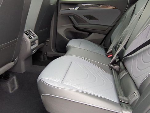 New 2026 Volkswagen Tiguan SE R-Line image 16