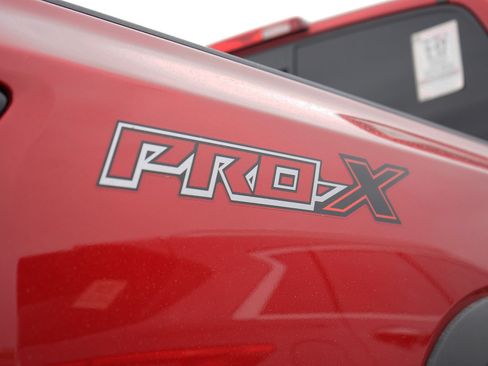 Used 2022 Nissan Frontier Pro-X RWD image 6
