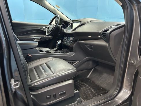 Used 2019 Ford Escape Titanium image 47