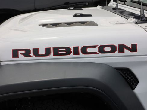 Used 2018 Jeep Wrangler Unlimited Rubicon w/ Dual Top Group AWD/4WD image 6