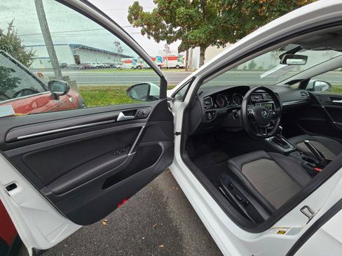Used 2015 Volkswagen Golf SEL image 21