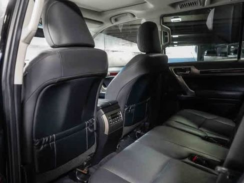 Used 2019 Lexus GX 460 Premium image 19