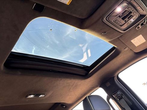 Used 2022 GMC Sierra 1500 AT4X image 22