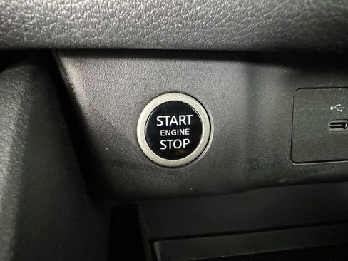 Used 2023 Nissan Rogue S FWD image 28