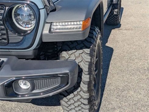 Used 2024 Jeep Wrangler Willys image 12