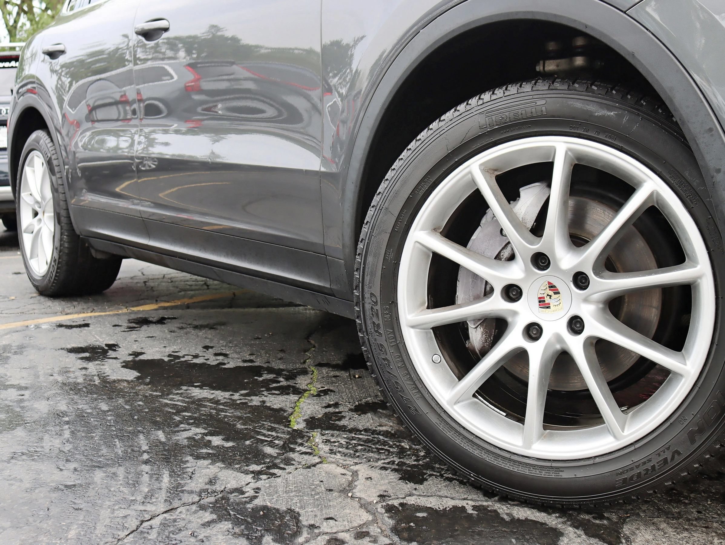 Used 2019 Porsche Cayenne AWD/4WD image 5