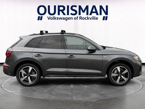 Used 2023 Audi Q5 2.0T Premium Plus w/ Premium Plus Package AWD/4WD image 7