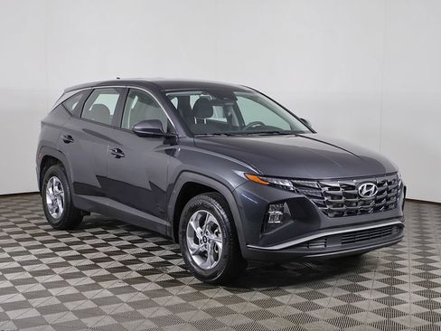 Used 2024 Hyundai Tucson SE AWD/4WD image 2