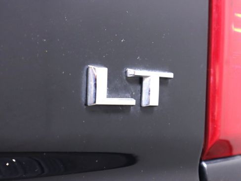 Used 2023 Chevrolet Silverado 1500 LT AWD/4WD image 36