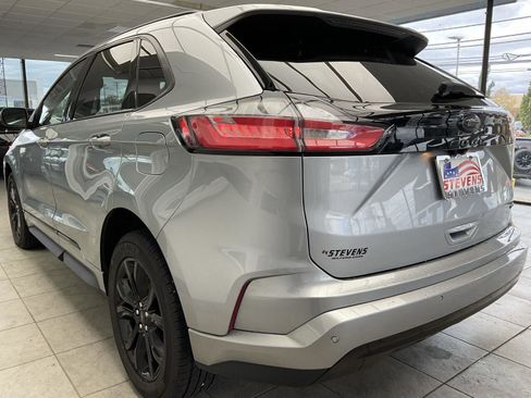 Used 2022 Ford Edge SE w/ Black Appearance Package image 7