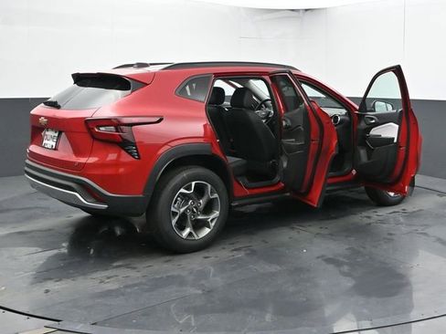 New 2026 Chevrolet Trax LT w/ Driver Confidence Package FWD image 55