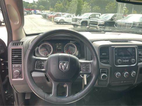 Used 2019 RAM 1500 Tradesman w/ Chrome Appearance Group RWD image 14