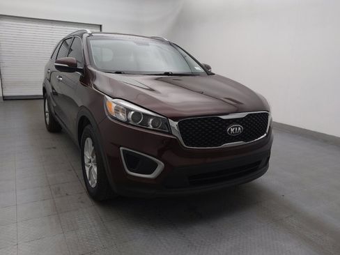 Used 2018 Kia Sorento LX image 14