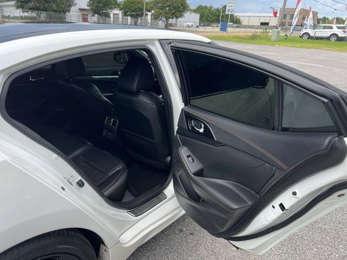 Used 2019 Nissan Maxima SR w/ Premium Package FWD image 20